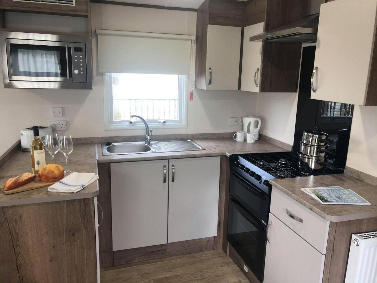 צ'אפל סנט לאונרדס Larch Superior Holiday Home מראה חיצוני תמונה