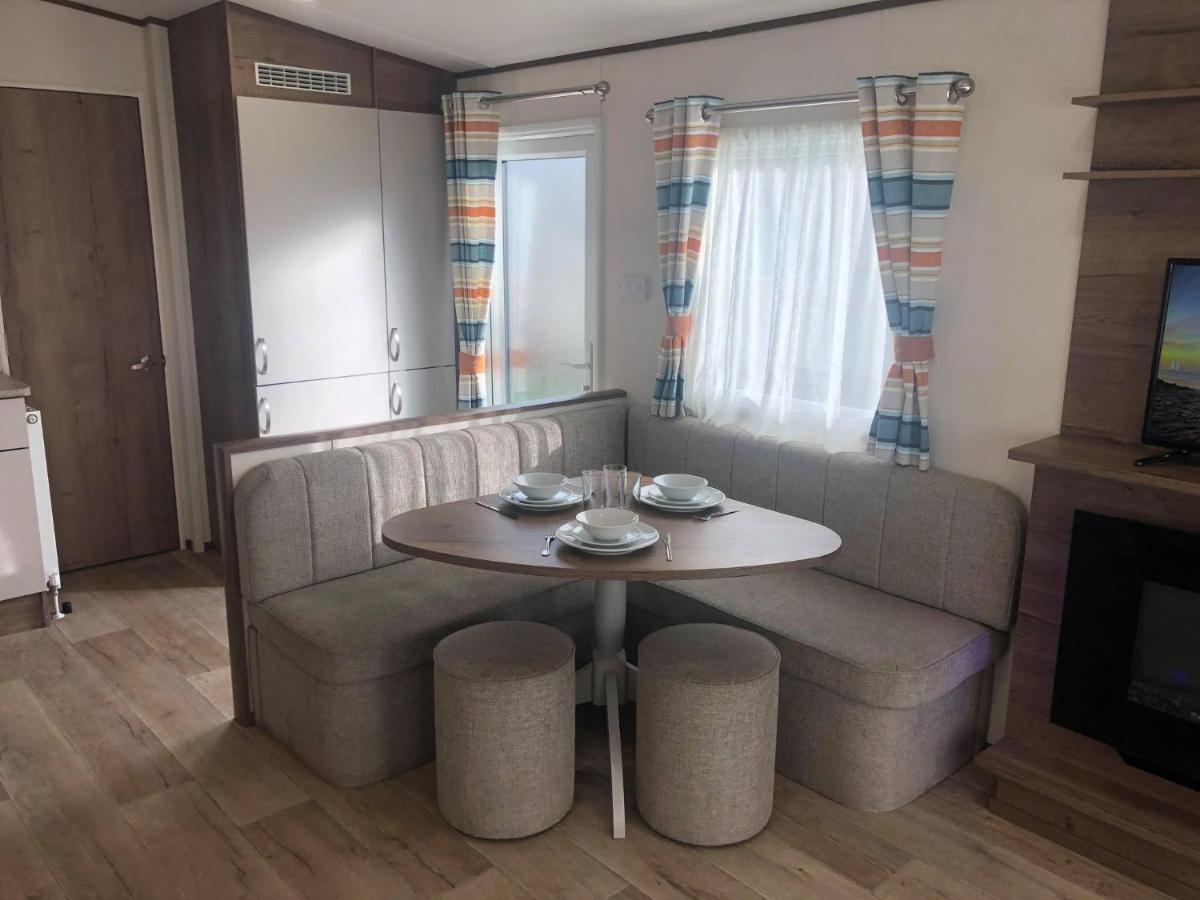 צ'אפל סנט לאונרדס Larch Superior Holiday Home מראה חיצוני תמונה